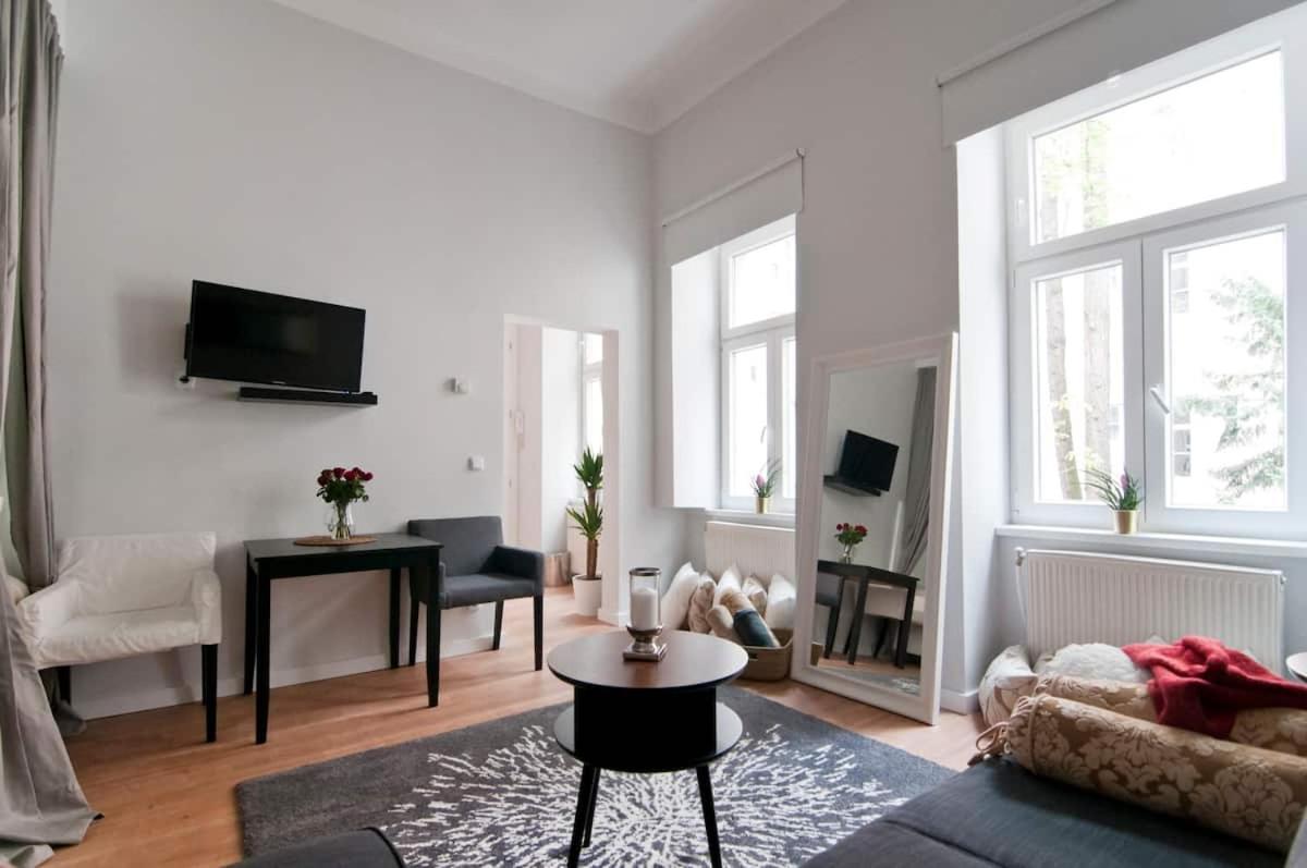 ⍟Luxurious And Bright⍟ 5 Min Walk To City Center Lägenhet Wien Exteriör bild
