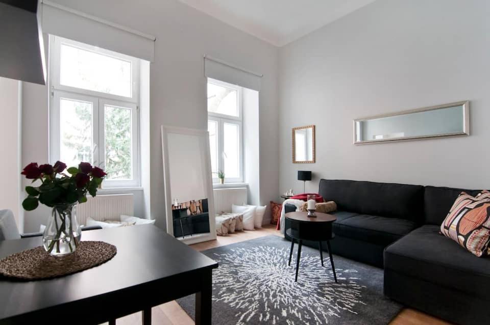 ⍟Luxurious And Bright⍟ 5 Min Walk To City Center Lägenhet Wien Exteriör bild