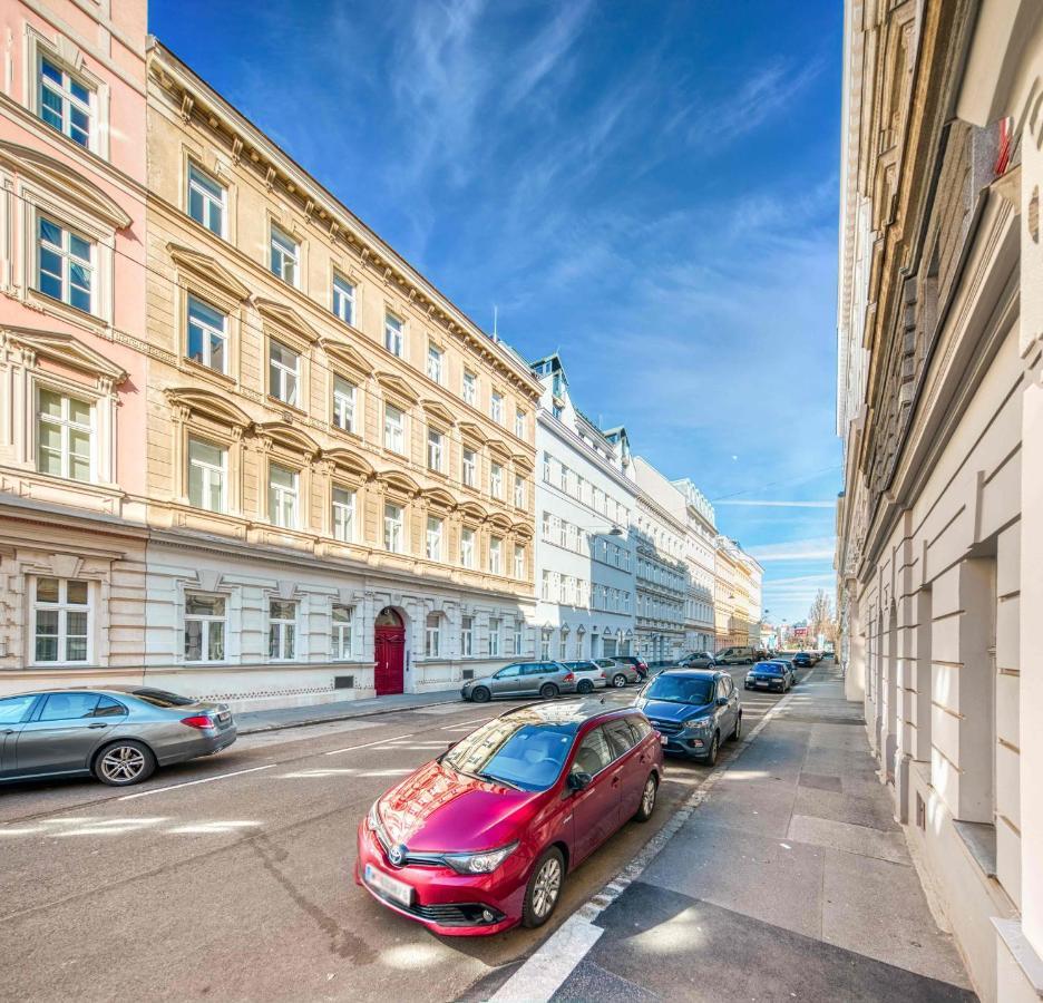 ⍟Luxurious And Bright⍟ 5 Min Walk To City Center Lägenhet Wien Exteriör bild